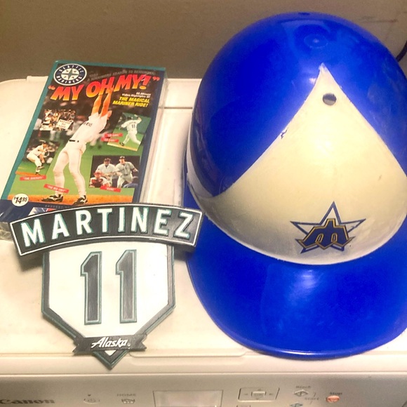 1995 Seattle Mariners magical Season vhs tape sealed  with vintage helmet - Picture 1 of 3